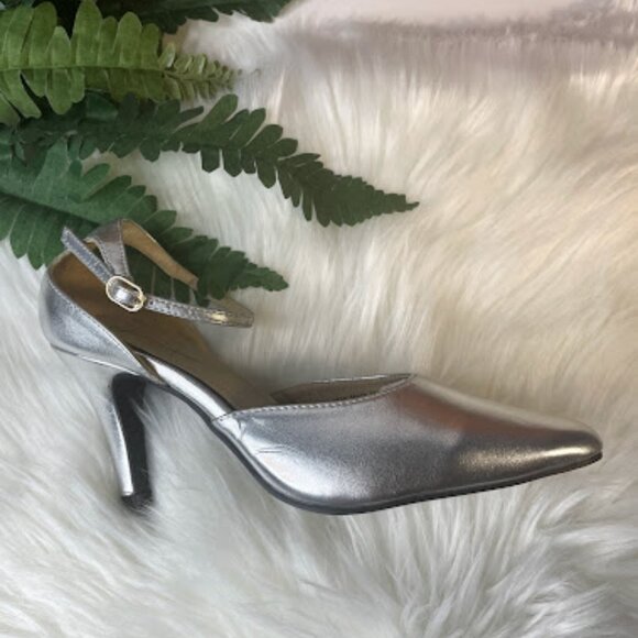 Like NEW-Boston Design Studio silver Closed toe heel with ankle strap - Picture 2 of 4